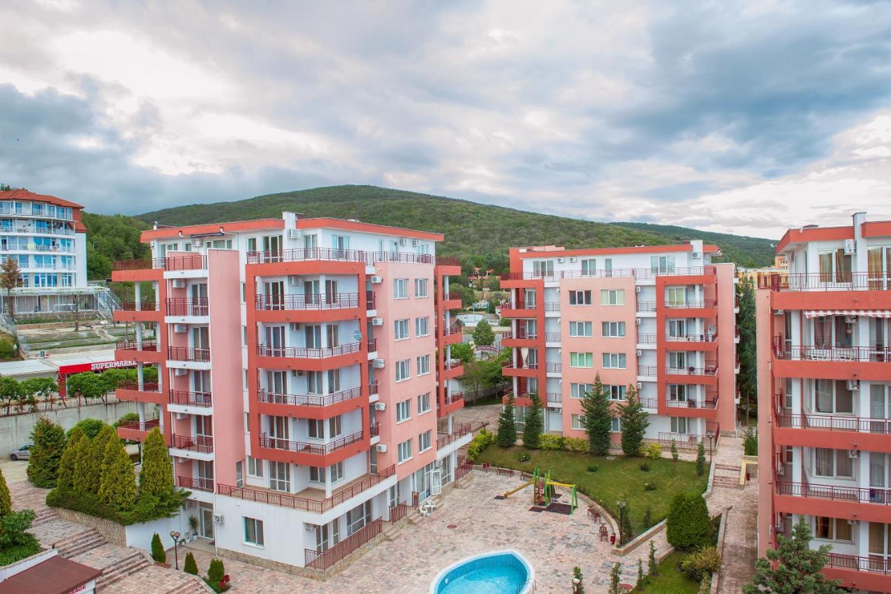 Privilege Beach Apartments Sveti Vlas Eksteriør billede